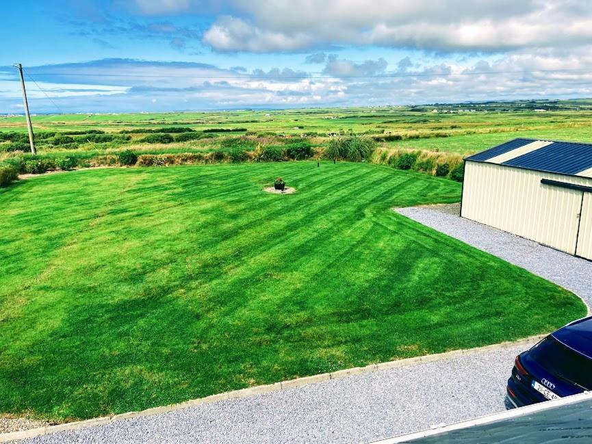 Mullagh  Coastal View Cottage מראה חיצוני תמונה