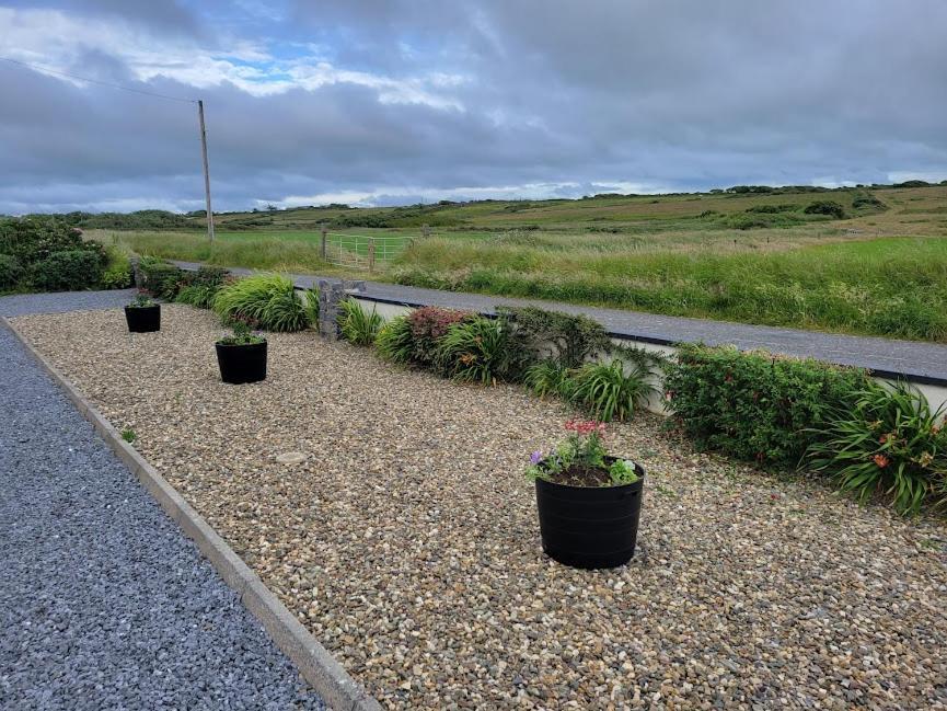 Mullagh  Coastal View Cottage מראה חיצוני תמונה